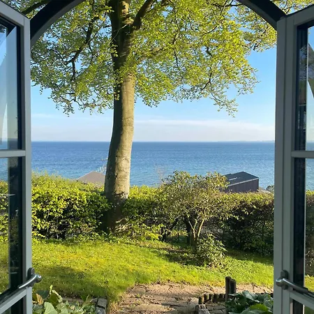 Nyaraló Seaside Charm And Panoramic View *